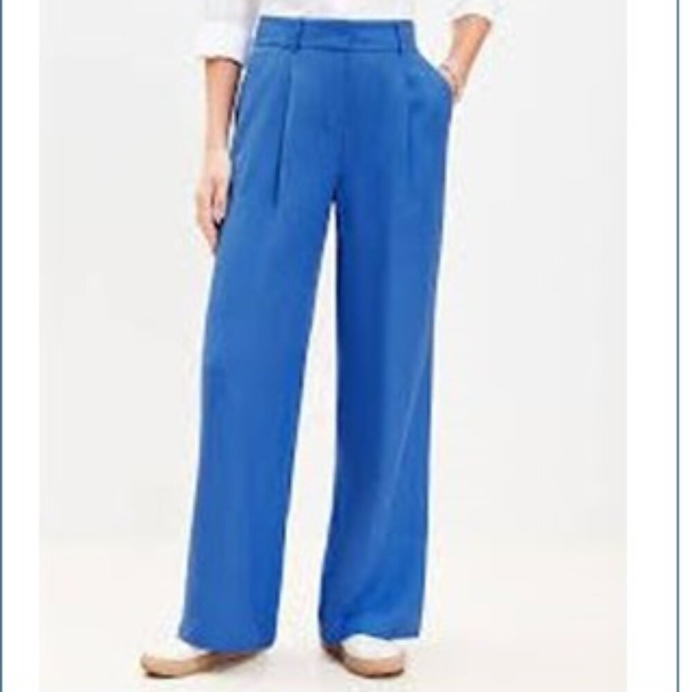 Elegant Women's Azure Trousers